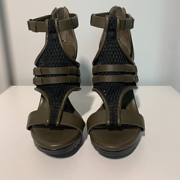 BCBG Olive Green Katya High-Heel, Size 8 - Picture 6 of 17